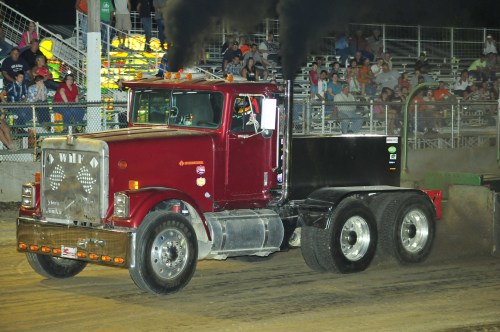 Challenger Tractor Pulling ~ NO SMOKE, NO POKE! 